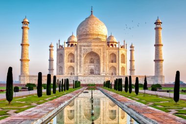 Reliable Delhi to Agra Taxi Service – One-Way and Round-Trip Cab Booking